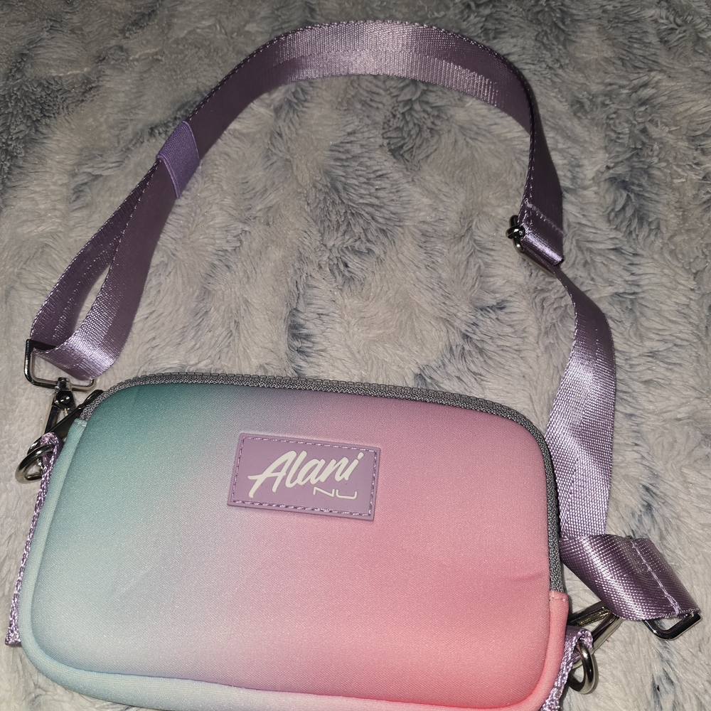 Alani Nu Fanny Pack / Purse / Bag - New